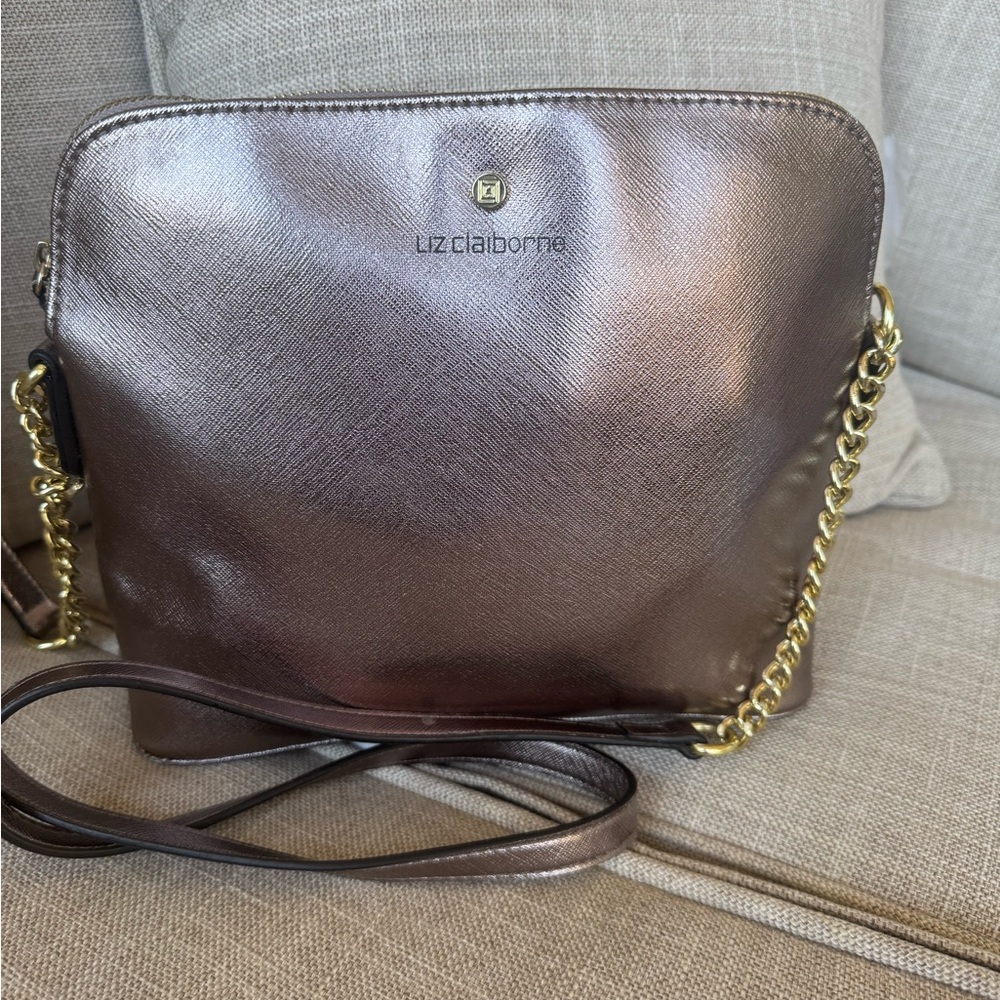 Liz Claiborne Dome crossbody bag